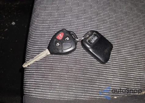 2016 Toyota Yaris Le z USA, uszkodzony, nr VIN VNKKTUD32GA070123